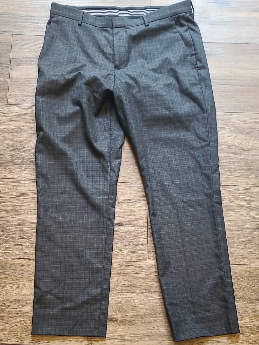 Perry Ellis Grey Check Dress Pant. 34×30 (Altered) Worn Once EUC